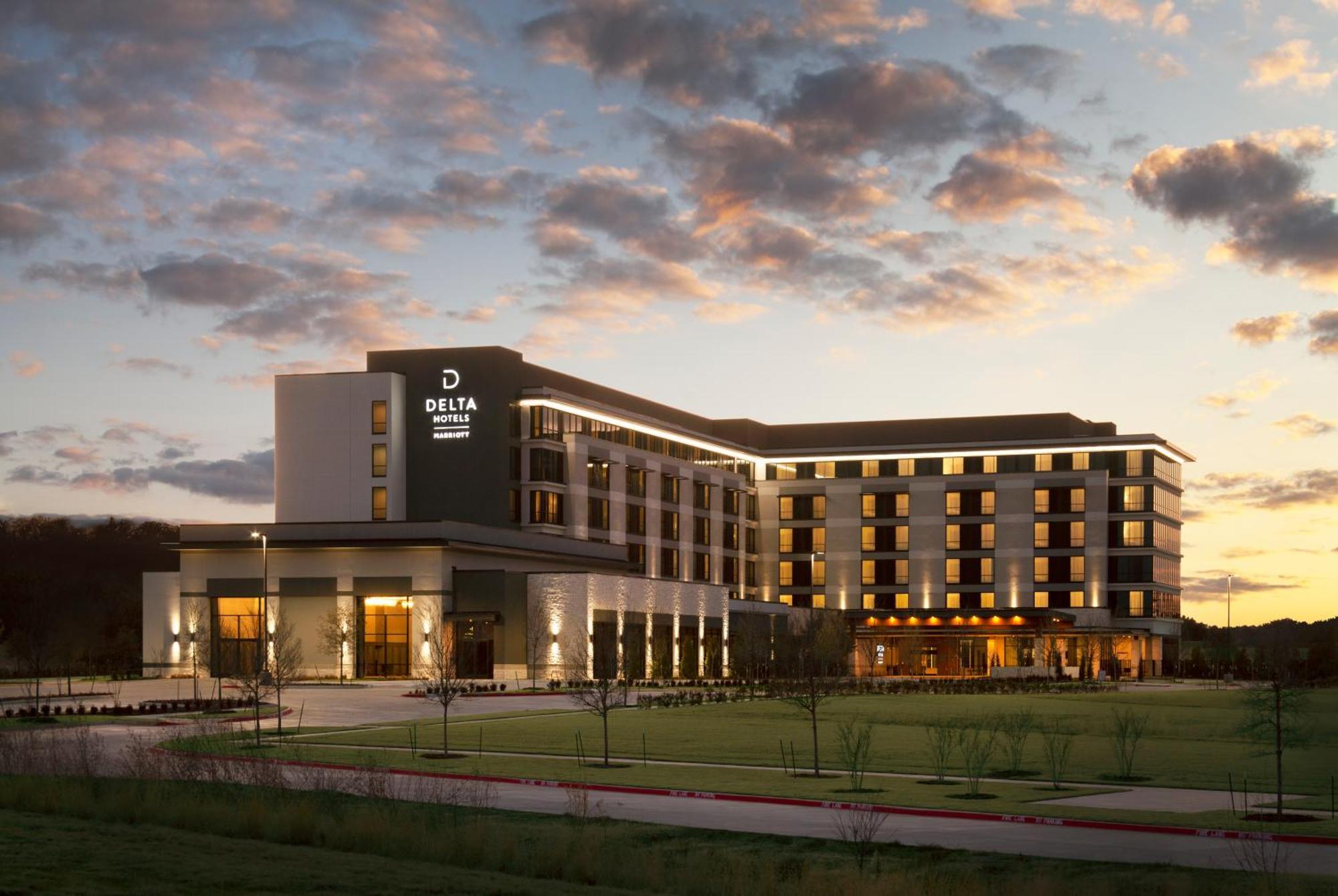 Delta Hotels By Marriott Dallas Southlake Esterno foto